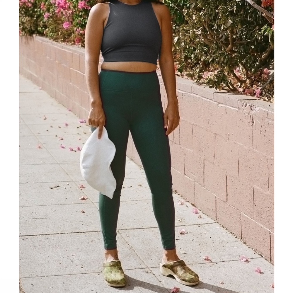 Girlfriend Collective Compressive Pocket Legging (Moss)